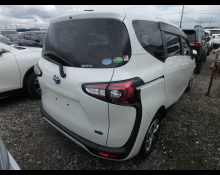 Toyota Sienta 2021