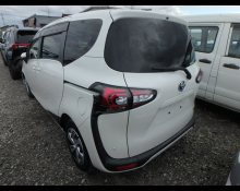 Toyota Sienta 2021