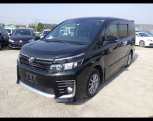 Toyota Voxy 2016