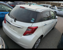 Toyota Vitz 2015