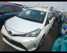 Toyota Vitz 2015