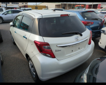 Toyota Vitz 2015