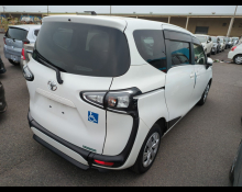 Toyota Sienta 2021