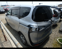 Toyota Sienta 2021
