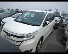 Toyota Noah 2018