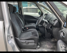 Nissan Serena 2015