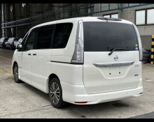 Nissan Serena 2015