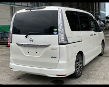 Nissan Serena 2015