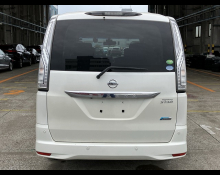 Nissan Serena 2015