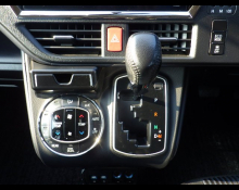 Toyota Voxy 2015