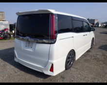 Toyota Noah 2017