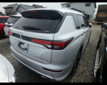 Mitsubishi Outlander 2023