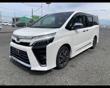 Toyota Voxy 2018