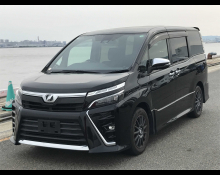Toyota Voxy 2018