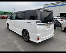 Toyota Voxy 2018