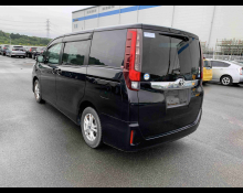 Toyota Noah 2016