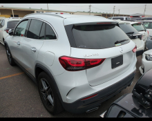 Mercedes-Benz GLA-class 2021