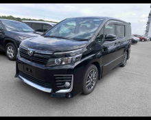 Toyota Voxy 2015