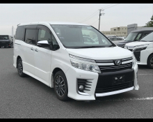 Toyota Voxy 2015