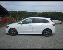 Mercedes-Benz B-Class 2021