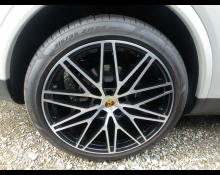 Porsche Cayenne 2023
