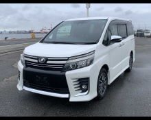 Toyota Voxy 2016