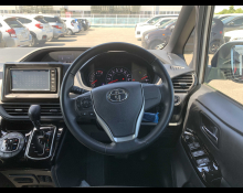 Toyota Voxy 2019