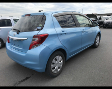 Toyota Vitz 2015