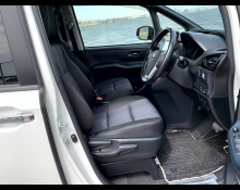 Toyota Voxy 2016