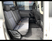 Toyota Voxy 2016