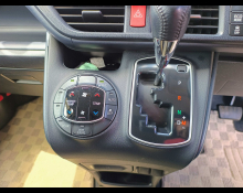 Toyota Voxy 2015