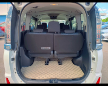 Toyota Voxy 2015