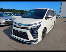 Toyota Voxy 2018