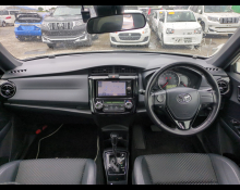 Toyota Corolla Axio 2016