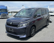 Toyota Voxy 2016
