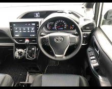 Toyota Voxy 2017