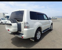 Mitsubishi Pajero 2012