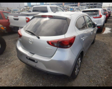 Mazda Mazda2 2021