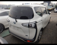 Toyota Sienta 2021