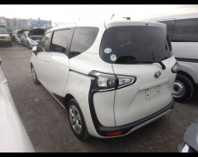 Toyota Sienta 2021