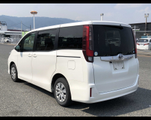 Toyota Noah 2016