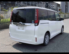 Toyota Noah 2016