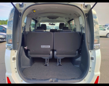 Toyota Voxy 2015