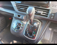 Toyota Voxy 2015