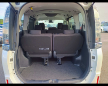 Toyota Voxy 2016