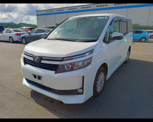 Toyota Voxy 2016