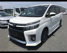 Toyota Voxy 2016