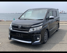 Toyota Voxy 2016