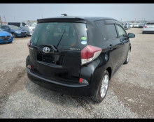 Toyota Ractis 2014