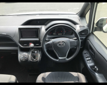 Toyota Noah 2015